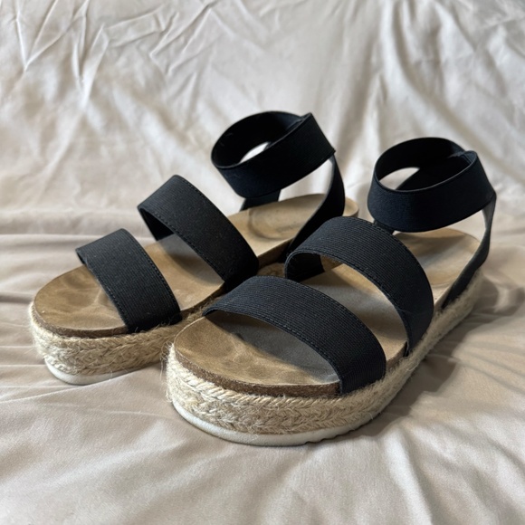 Strappy Summer Sandals - Picture 2 of 4